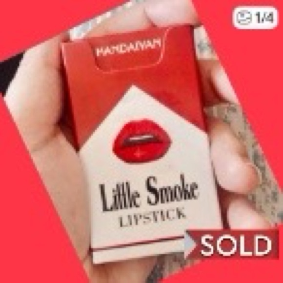 CUTE LIPSTICK BOX FILLED WITH A SET OF 4 DIFFERENT LIPSTICK COLORS - Picture 1 of 5